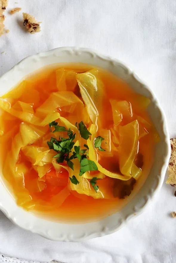 2. The Cabbage Soup Diet (The One That Haunted Every Kitchen) (Image Credits: Flickr)