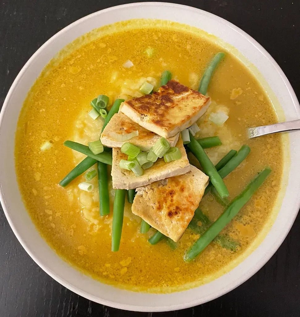 Golden Turmeric Broth with Ginger (Image Credits: Flickr)