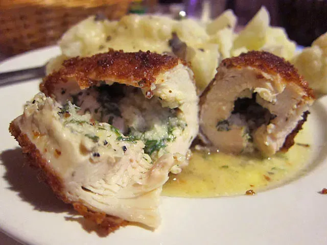 Chicken Kiev (Image Credits: Wikimedia)