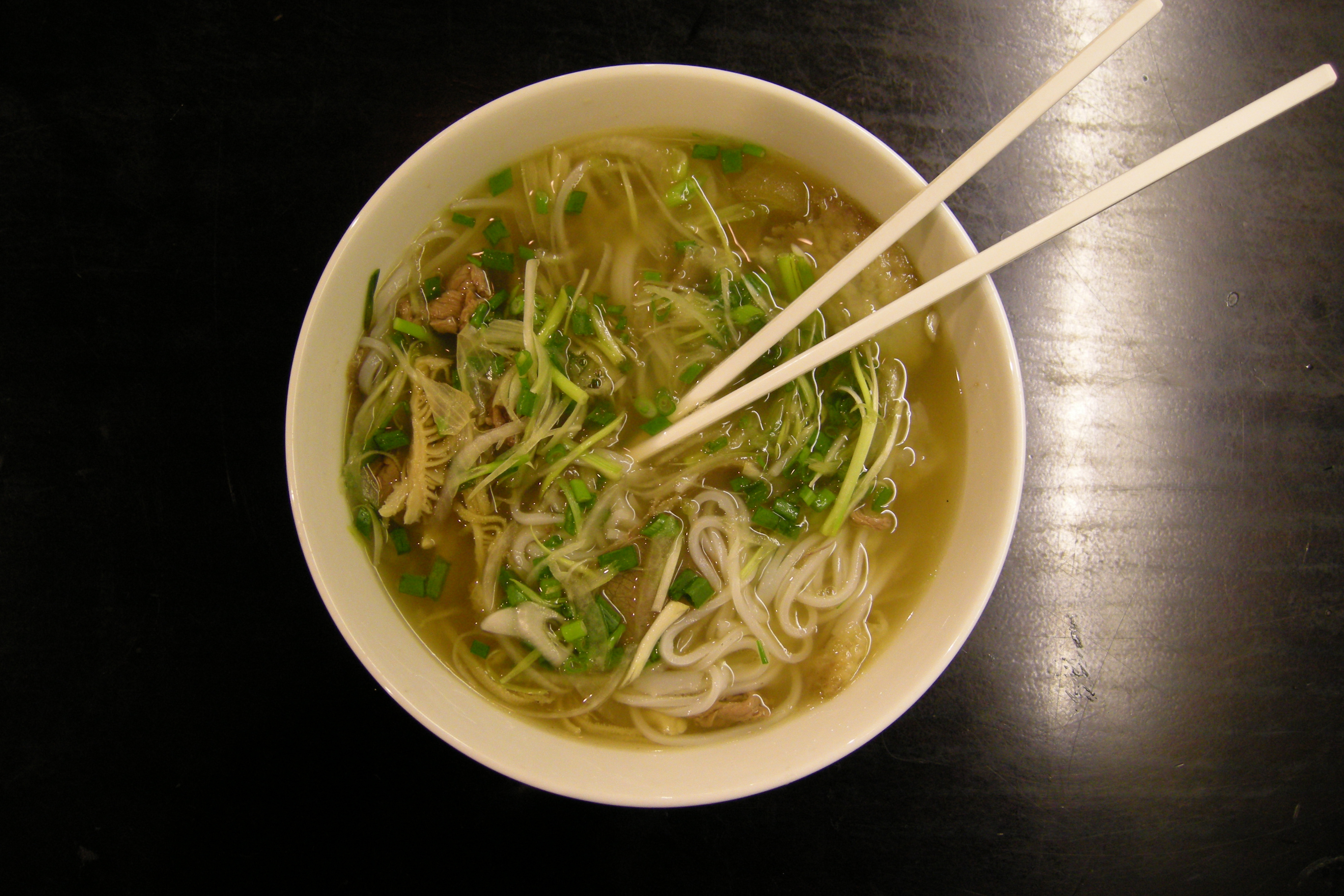 Vietnamese Pho (image credits: wikimedia)