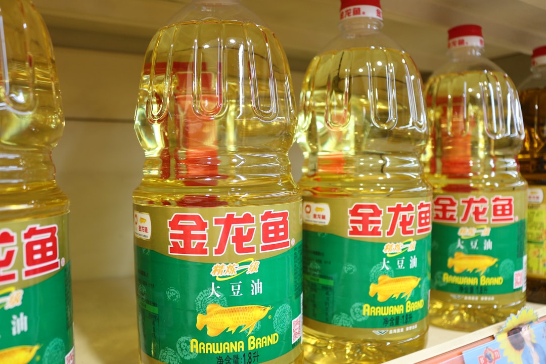 Soybean Oil: A Common Cooking Oil (image credits: unsplash)