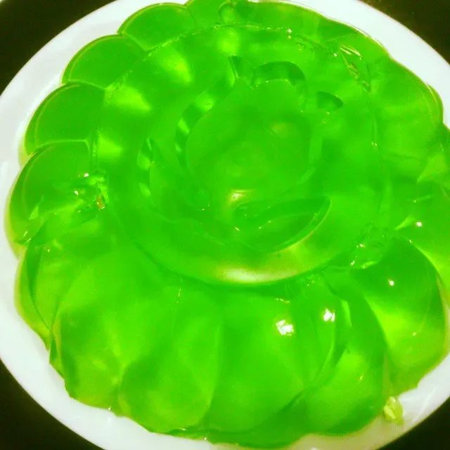 The Lime Jell-O Phenomenon: Why Was Everything Green? (Image Credits: Flickr)