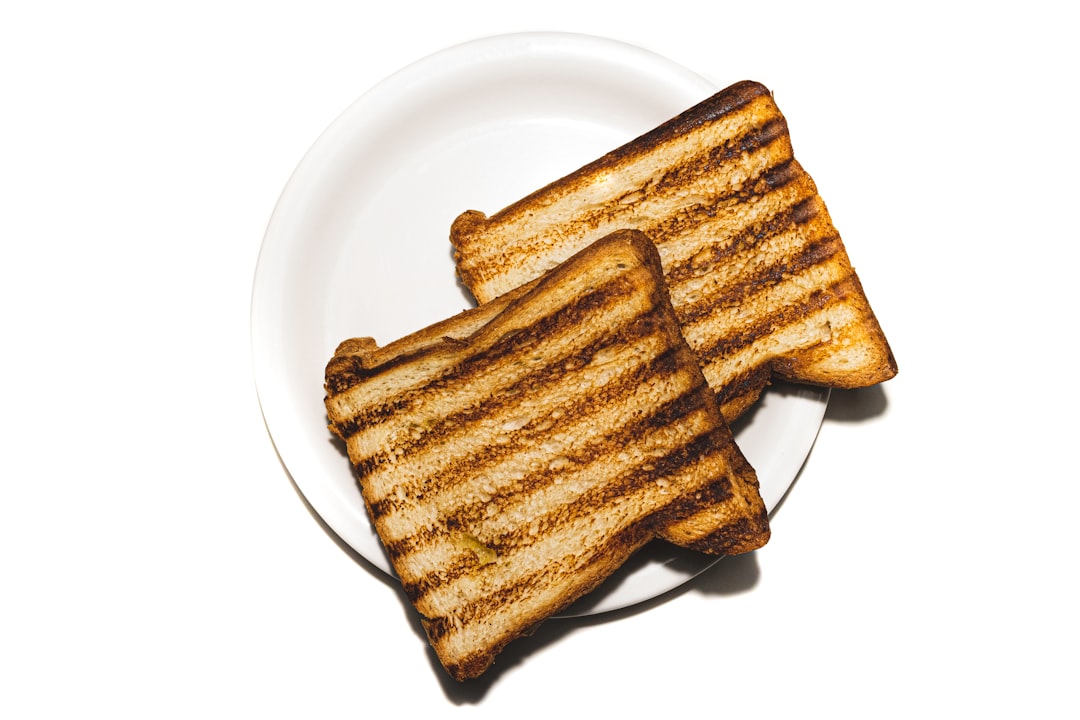 White Bread Toast: The Refined Grain Nightmare (Image Credits: Unsplash)