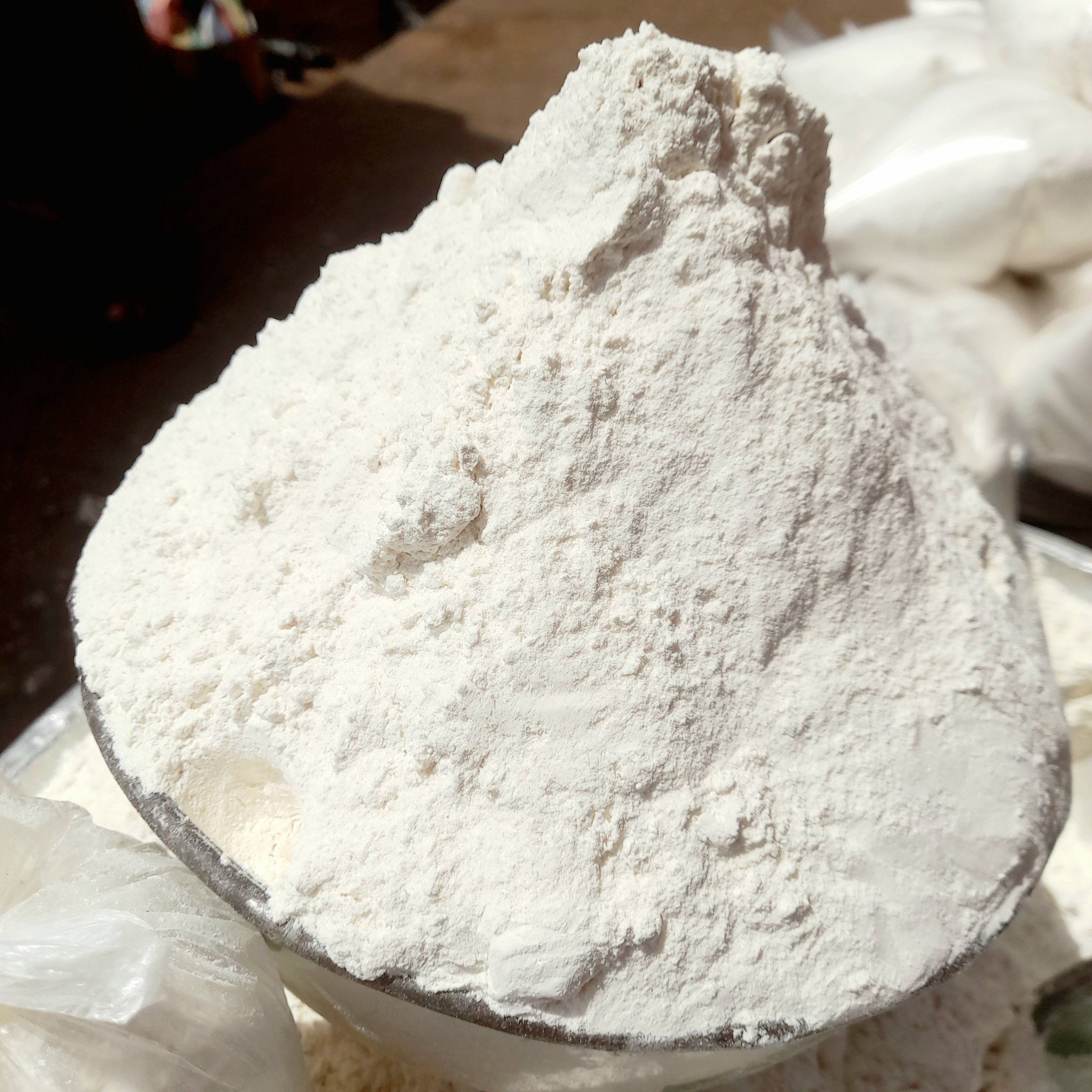 Cassava Flour: Grain-Free and Gentle (image credits: wikimedia)