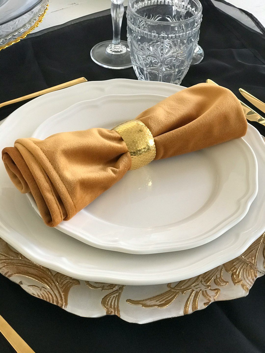 Tudor Napkins and the Devil's Favorite Perch (image credits: unsplash)