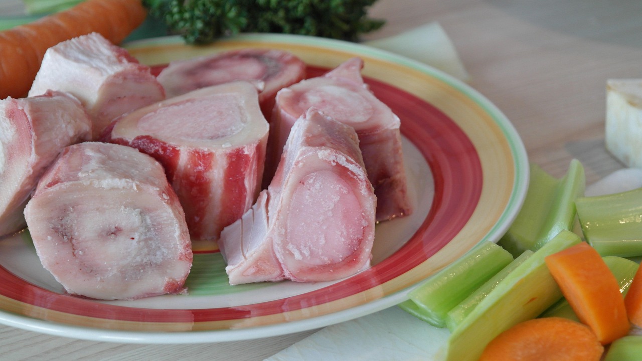 Bone Broth for Collagen Support (image credits: pixabay)