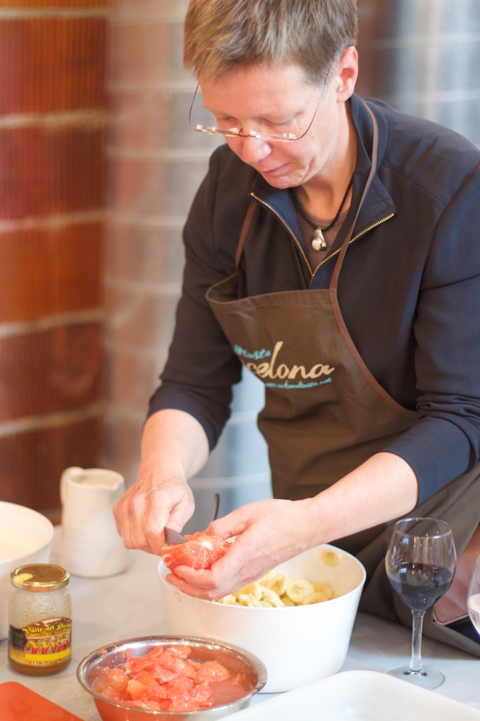 The Labor Challenge in Modern Kitchens (image credits: wikimedia)