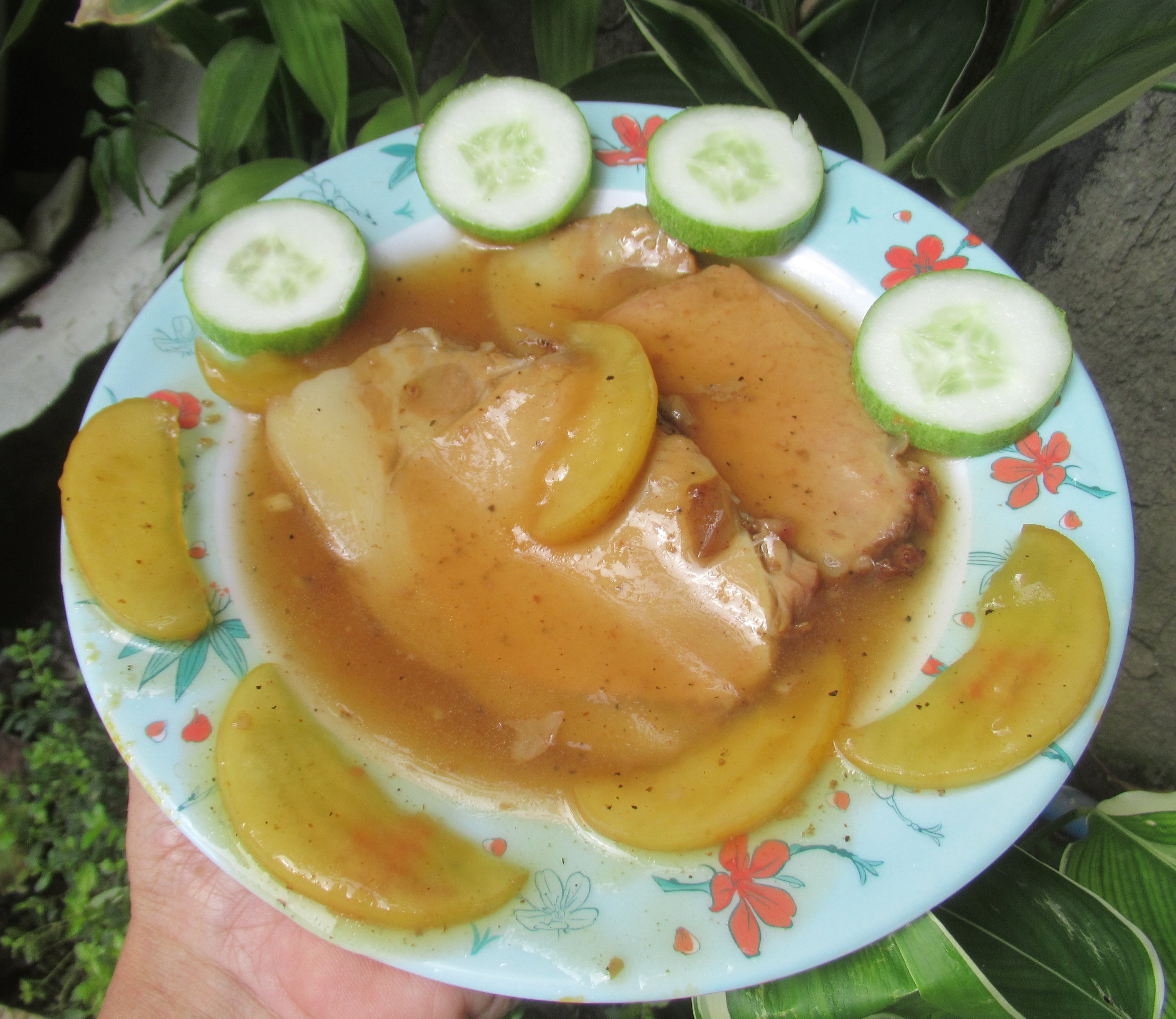 Pork Chops with Apple Compote (image credits: wikimedia)