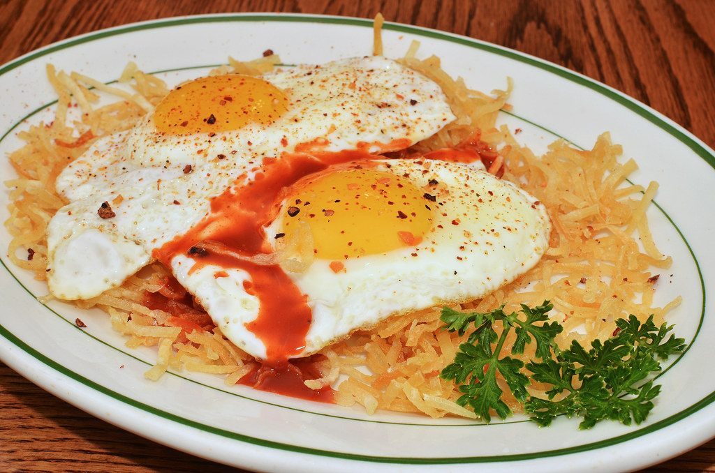 Eggs and Egg Dishes: Hidden Bacterial Risks (Image Credits: Flickr)