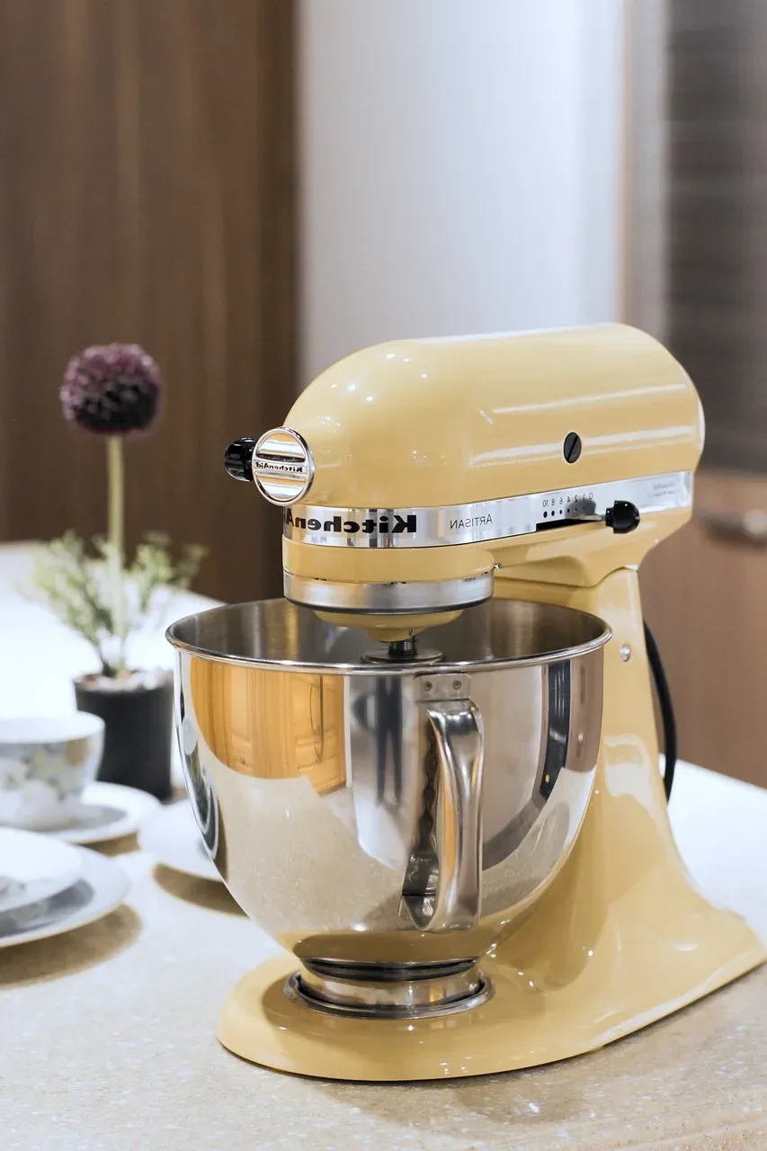 KitchenAid Model K Mixers From the 1930s to 1950s (Image Credits: Pixabay)