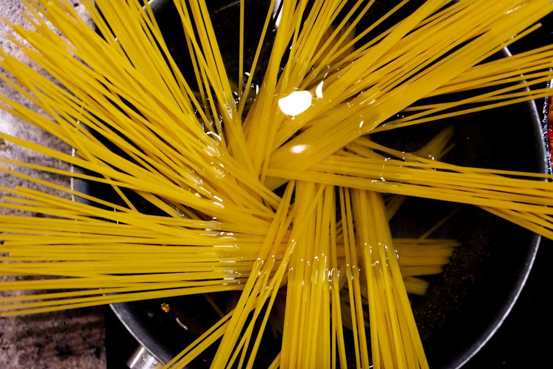 Myth 6: Oil Prevents Pasta from Sticking (image credits: unsplash)