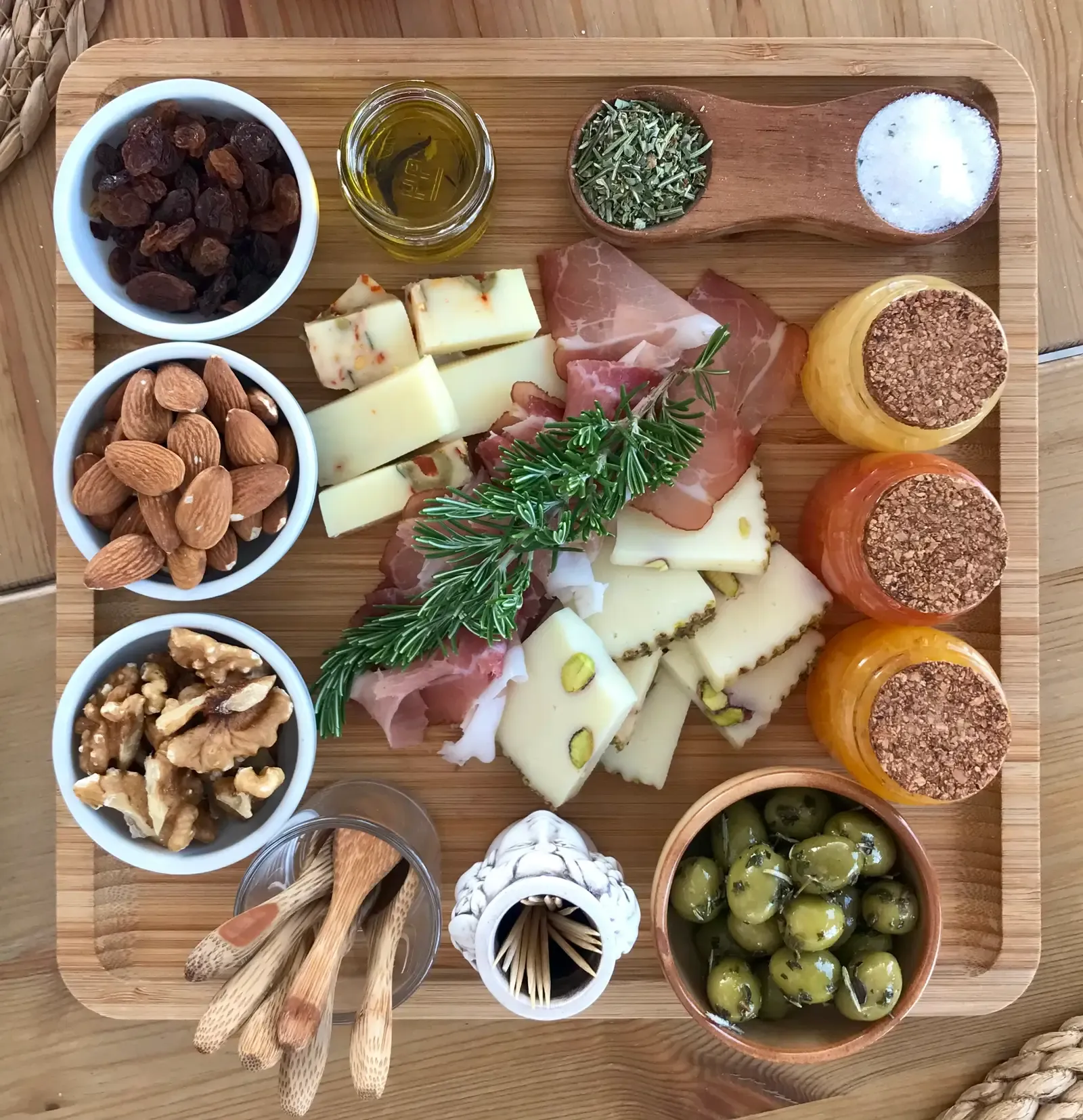 Mediterranean Diet Staples: The Gold Standard That Keeps Winning (Image Credits: Wikimedia)