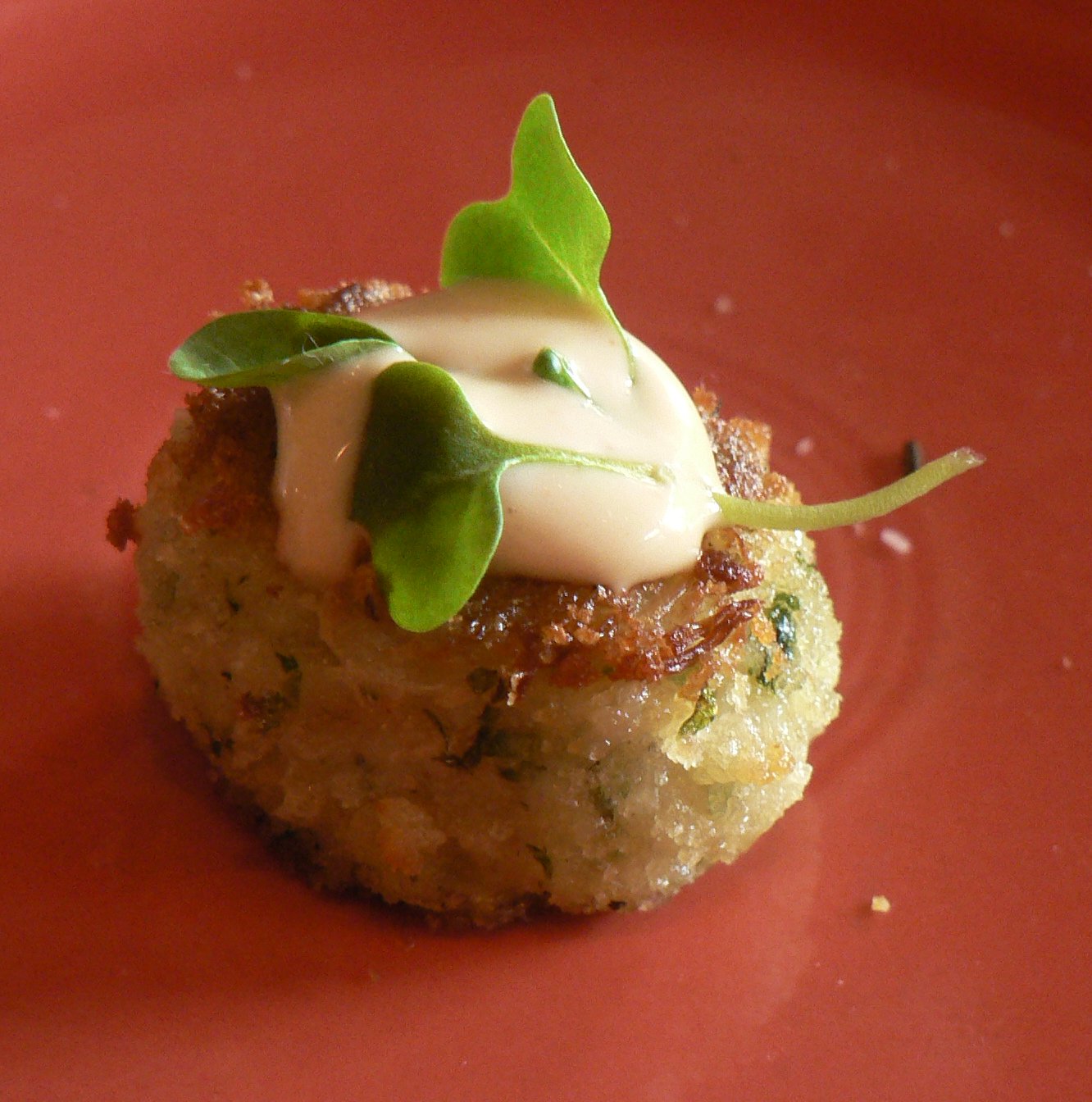 Crab Cakes - A Surprising Steakhouse Win (Image Credits: MISSING SOURCE)