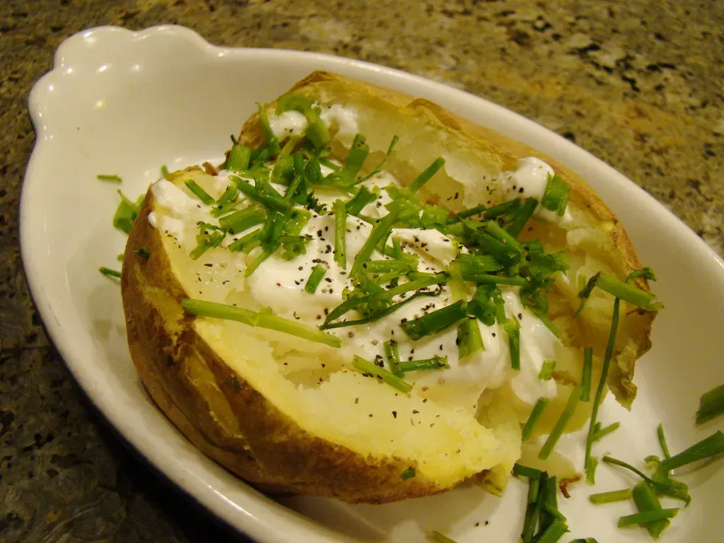 9. The Baked Potato (as a Side) (Image Credits: Flickr)