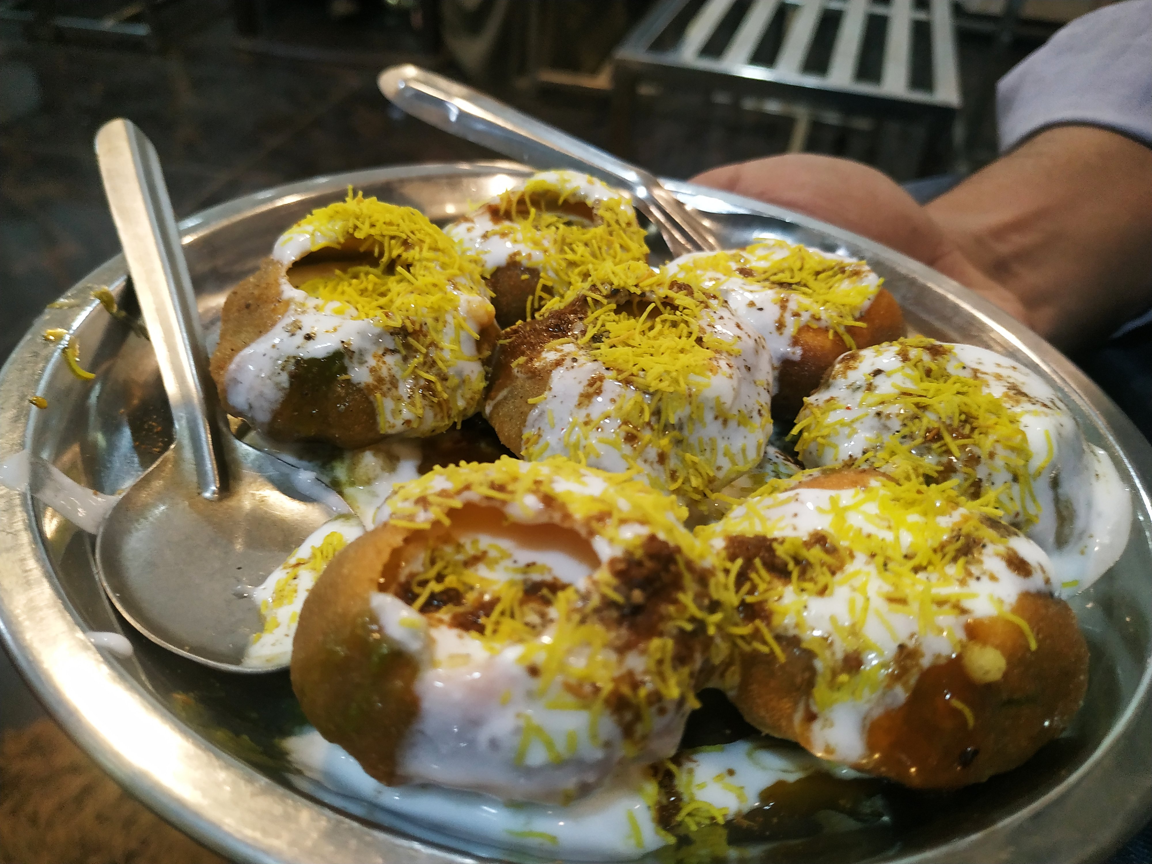 Dahi Puri: A Cool, Creamy Explosion (image credits: wikimedia)