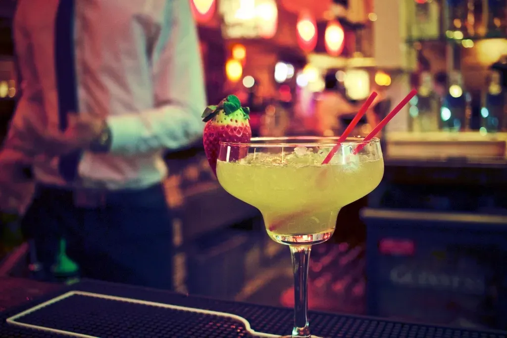 Cocktails and Mixed Drinks (Image Credits: Rawpixel)