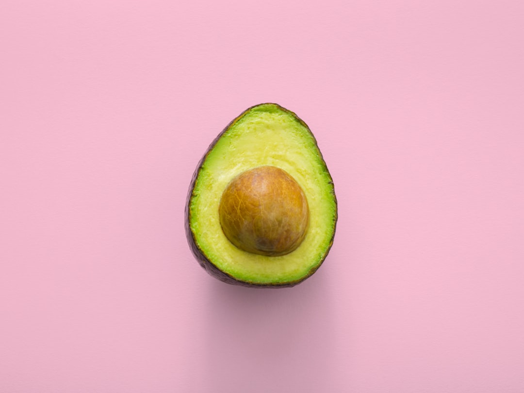 Avocado: The Unique Fruit for Stable Blood Sugar (image credits: unsplash)