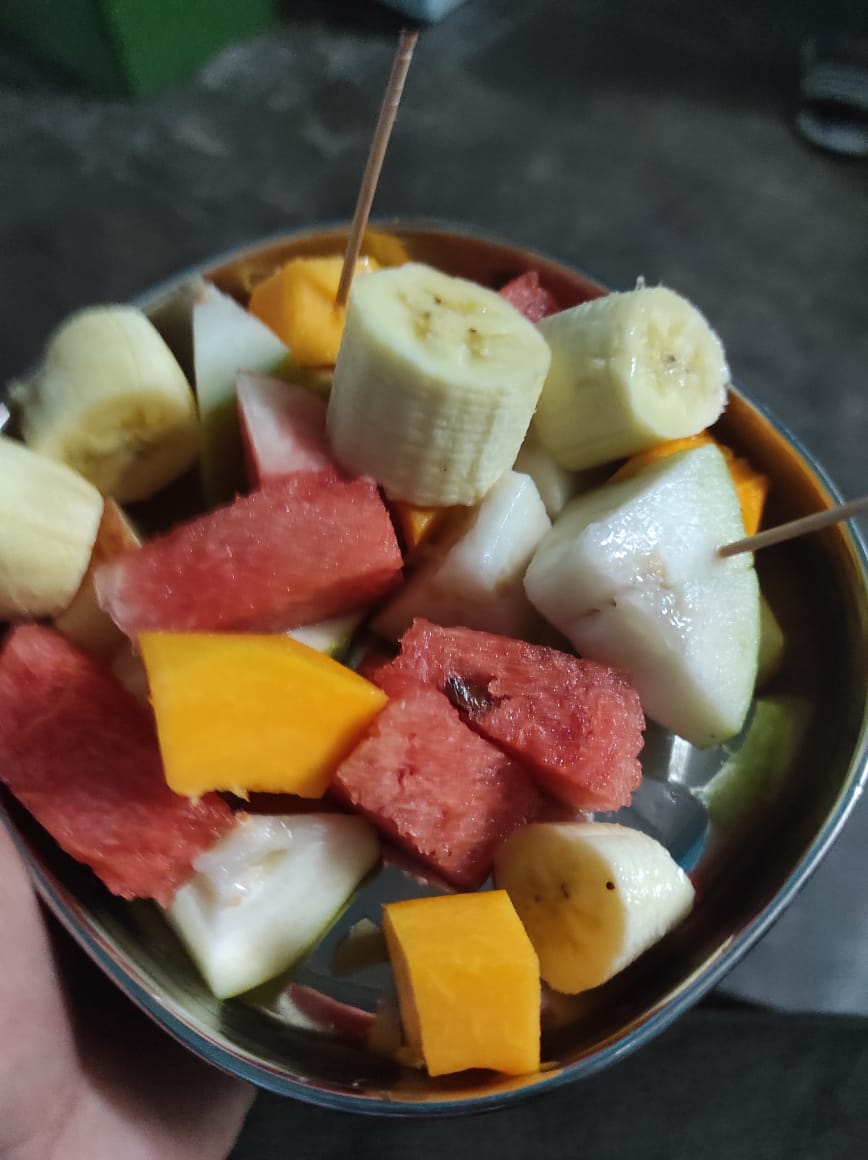 The Allure of Fruit Snacks (image credits: wikimedia)