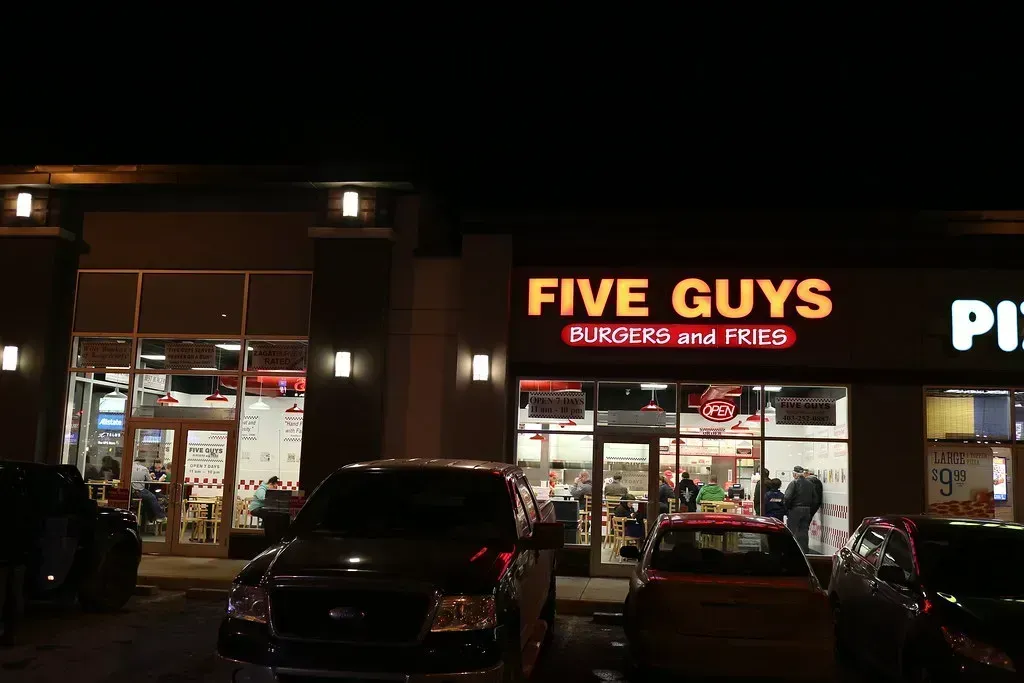 2. Five Guys: Famous for Fries, Infamous for the Bill (elsie.hui, Flickr, CC BY 2.0)
