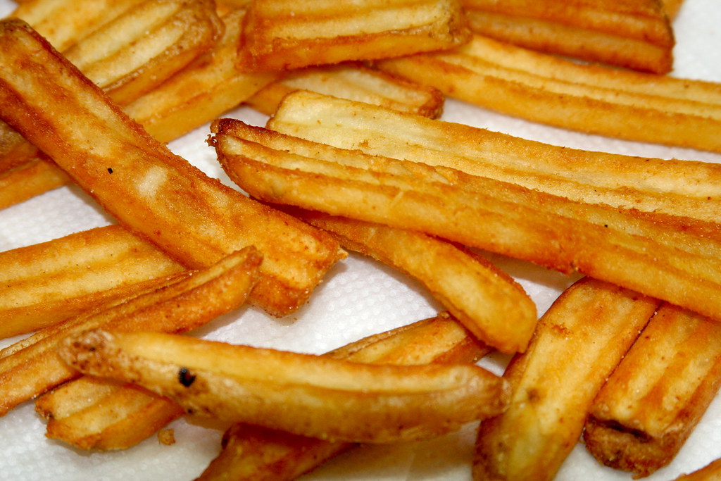 Fried Foods: Heavy on Fat and Salt (image credits: flickr)