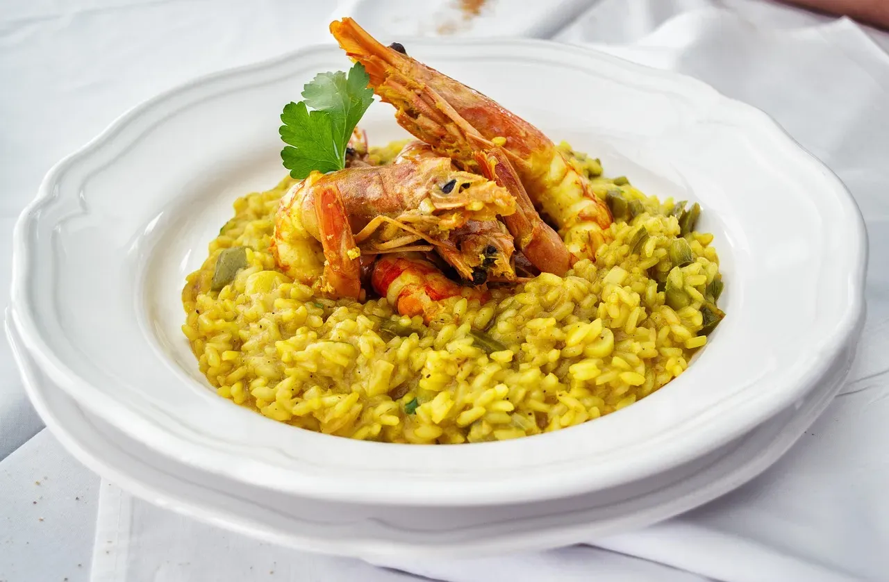 Risotto Milanese: Northern Italy's Saffron Signature (Image Credits: Pixabay)