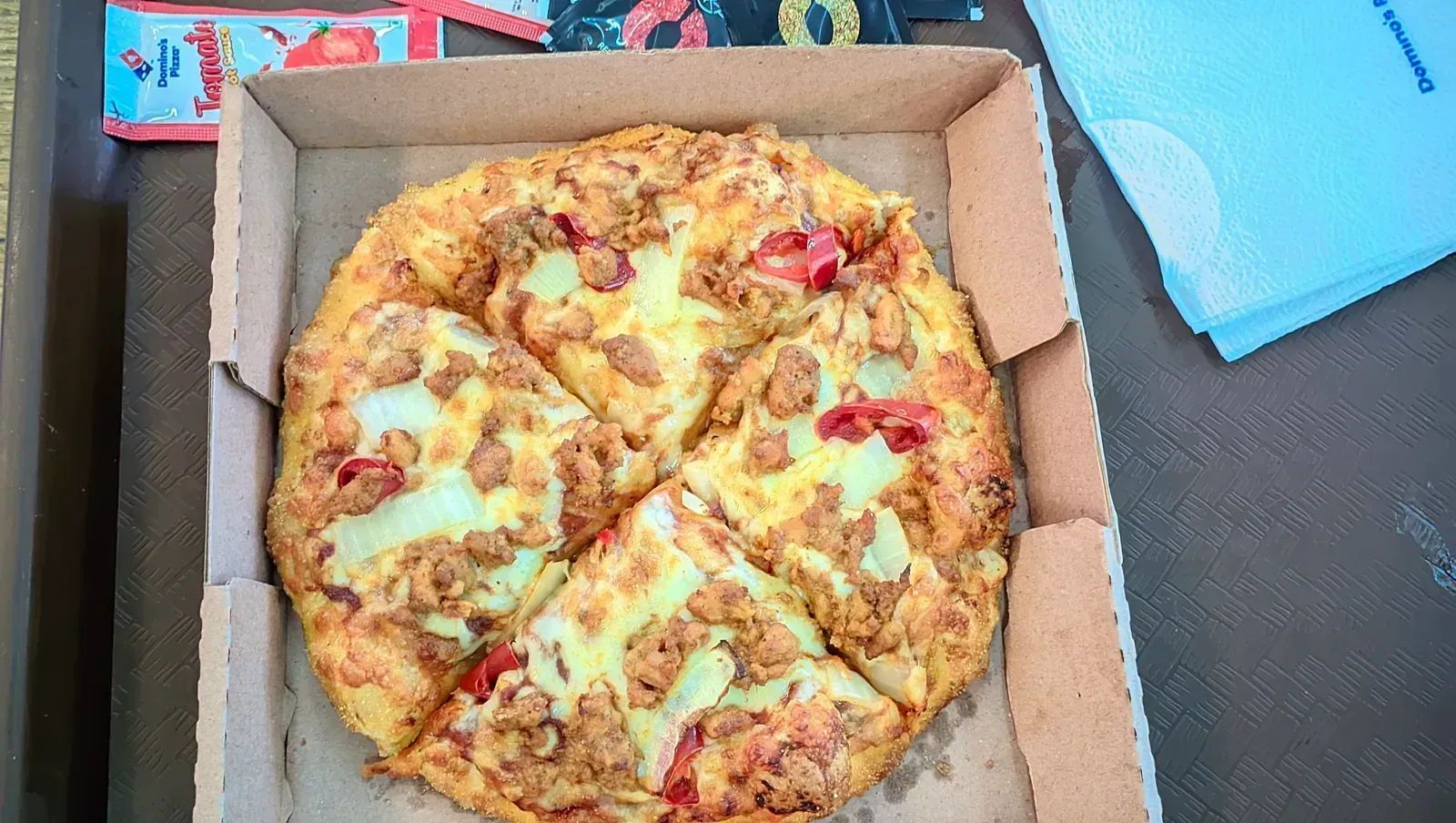 Mr. Gatti's Pizza Turned Texas Buffets Into Full Entertainment Complexes (Image Credits: Wikimedia)