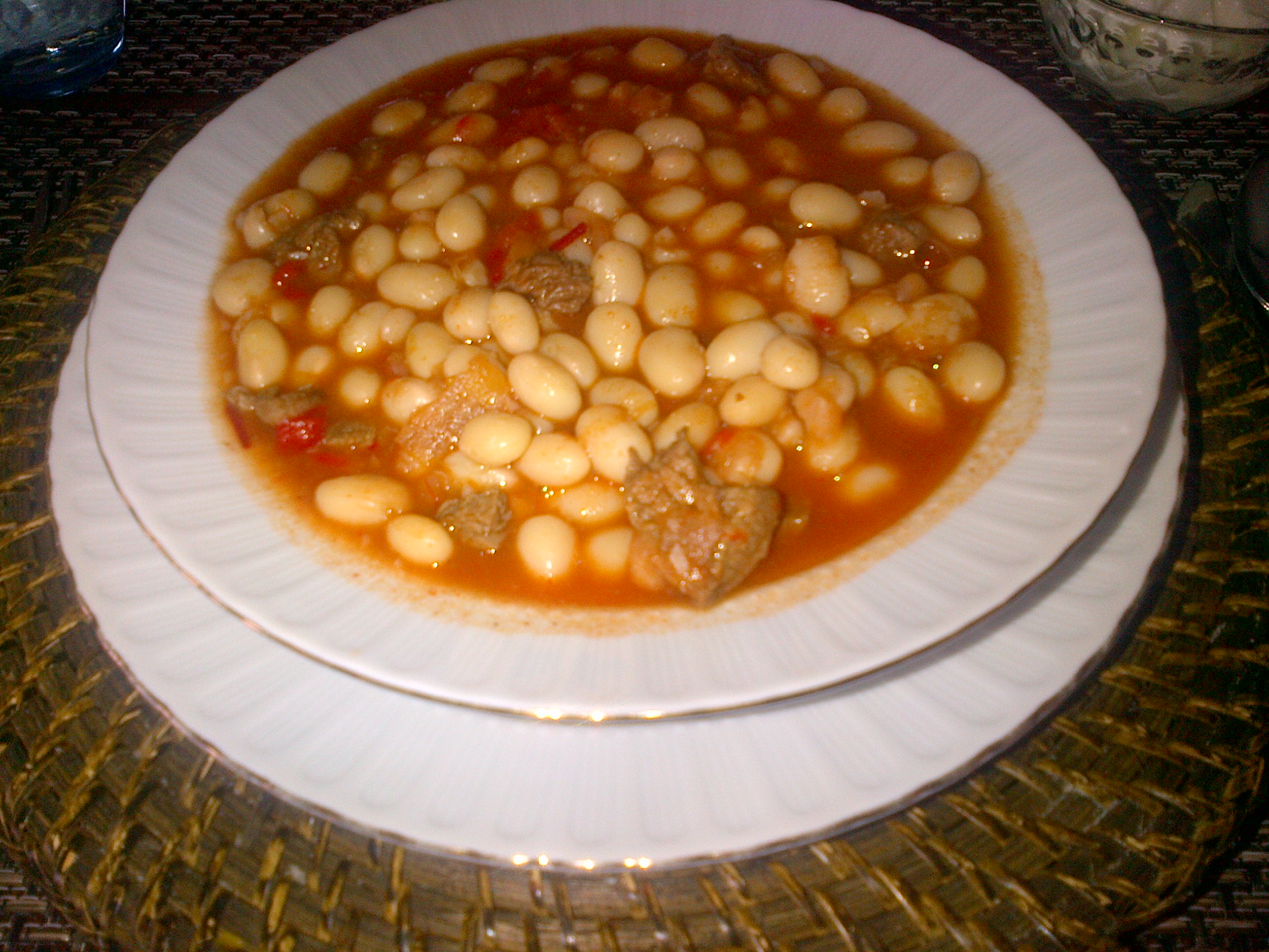Garlic White Bean and Spinach Stew (Image Credits: Wikimedia)