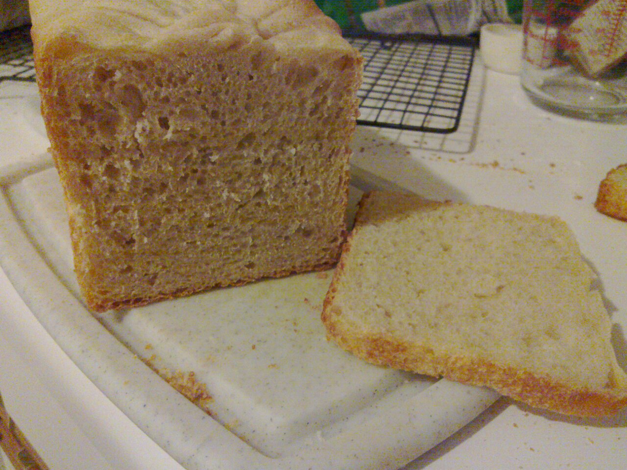 Mass-Produced White Bread with Preservatives (image credits: wikimedia)