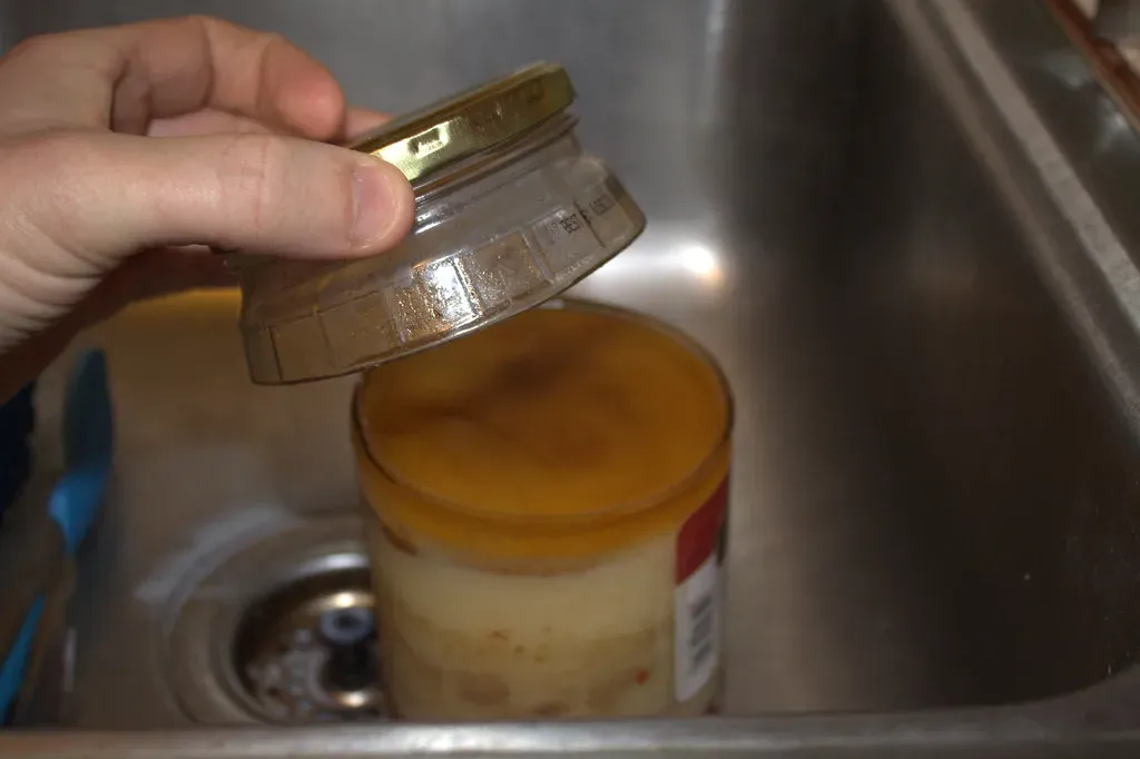 2. A Grease Jar Near the Stove (Digital Sextant, Flickr, CC BY 2.0)