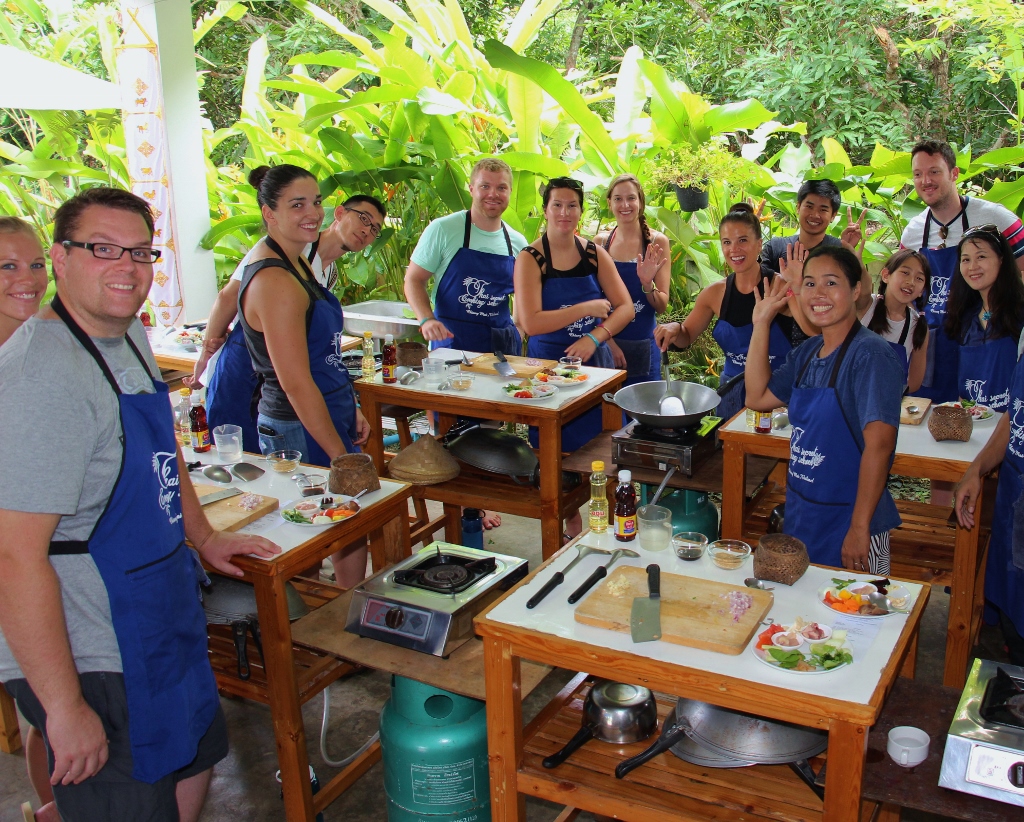 Join Immigrant-Led Cooking Classes (image credits: By Thai Secret Cooking School, CC BY-SA 4.0, https://commons.wikimedia.org/w/index.php?curid=46949543)