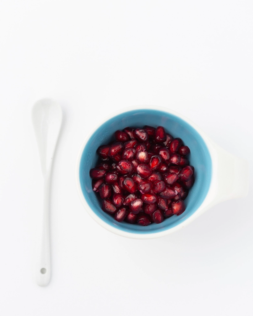 Pomegranate: The Hidden Sugar in Every Seed (image credits: rawpixel)