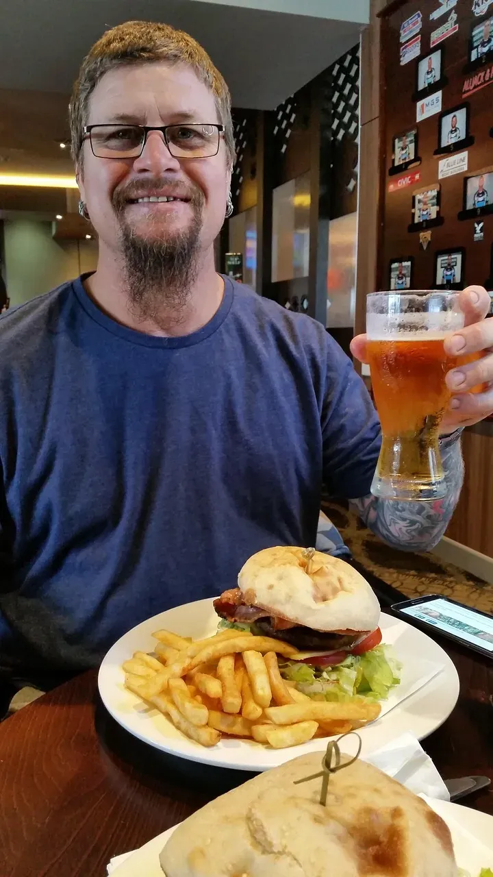 The Average American Spends More Than You'd Guess (Image Credits: Pixabay)