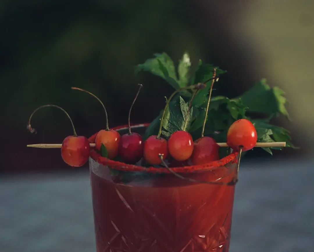 2. Tart Cherry Juice: A Two-in-One for Sleep and Blood Pressure (Image Credits: Unsplash)