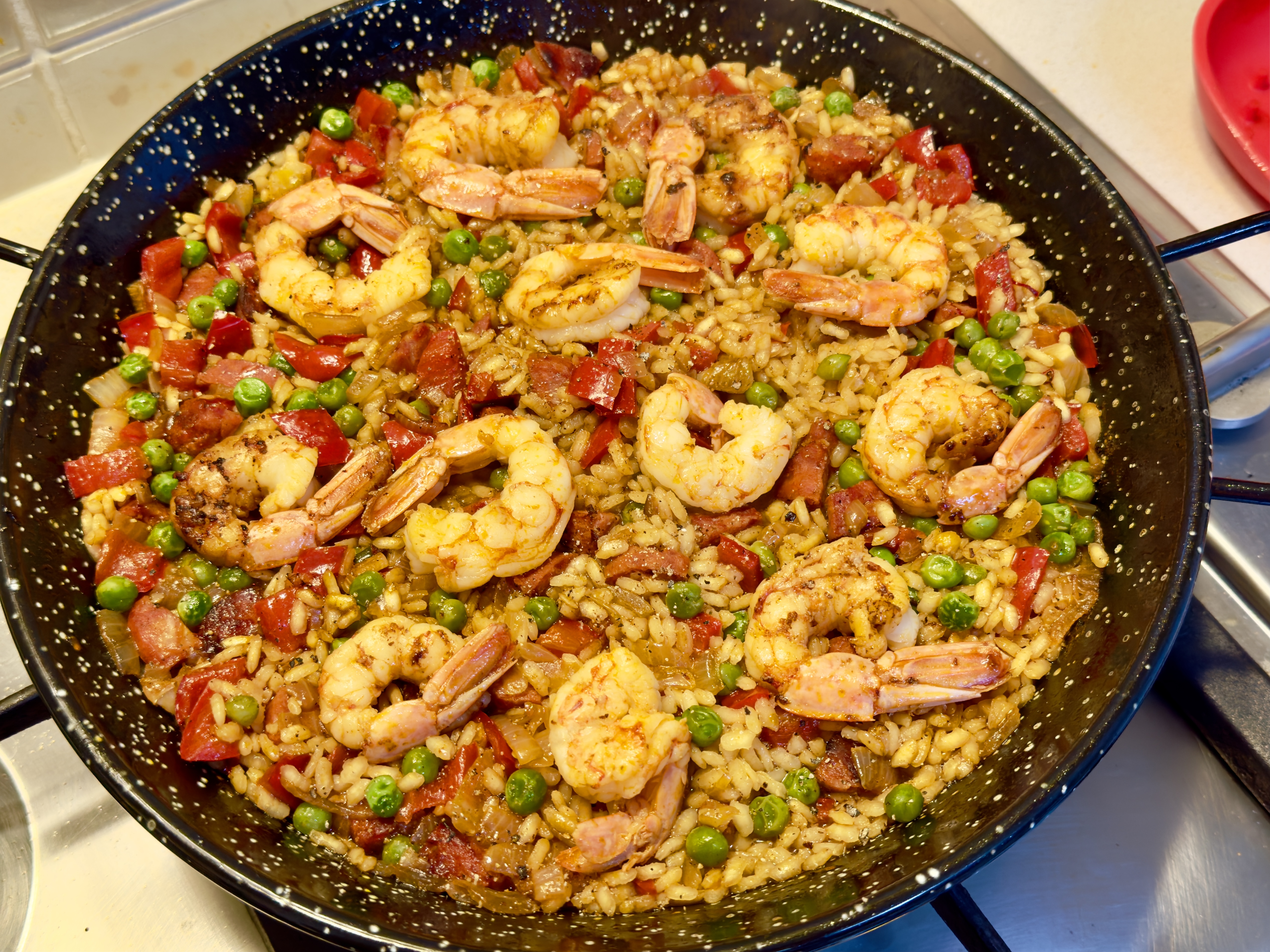 Seafood Paella: A Taste of the Mediterranean (image credits: wikimedia)