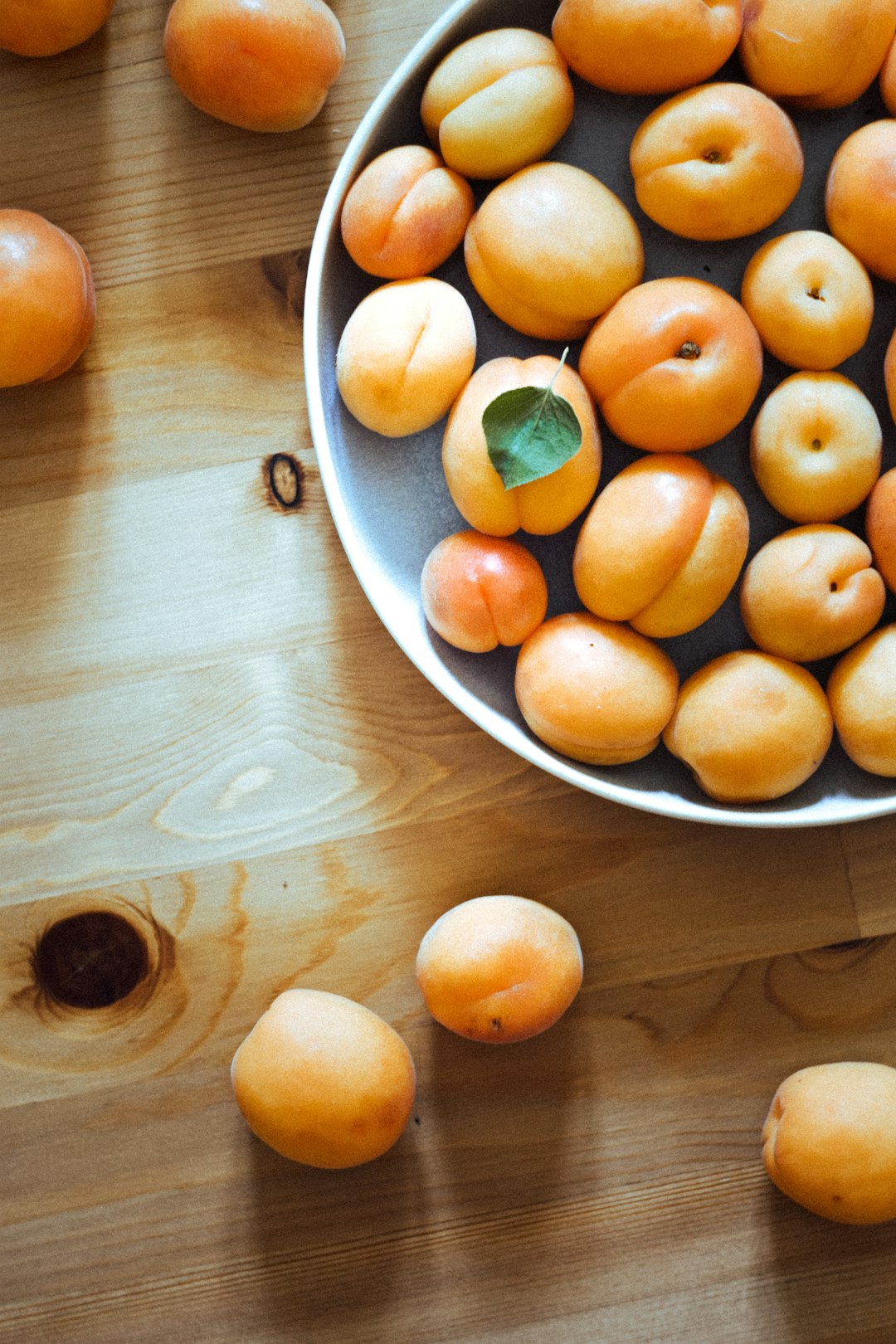 Apricots - The Stone Fruit That Concentrates Its Goodness (image credits: unsplash)