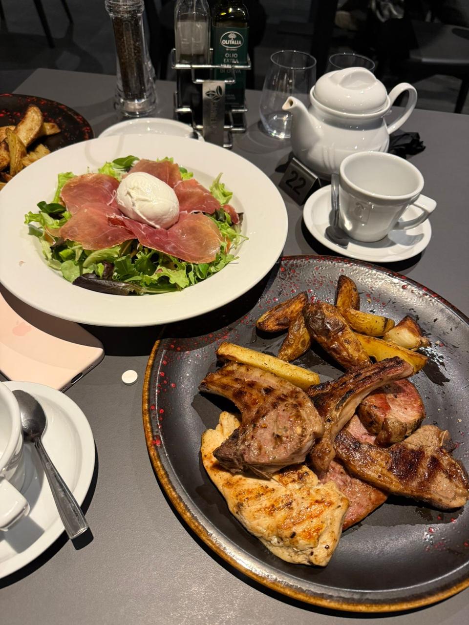 Protein Timing: When Should You Eat It? (image credits: wikimedia)