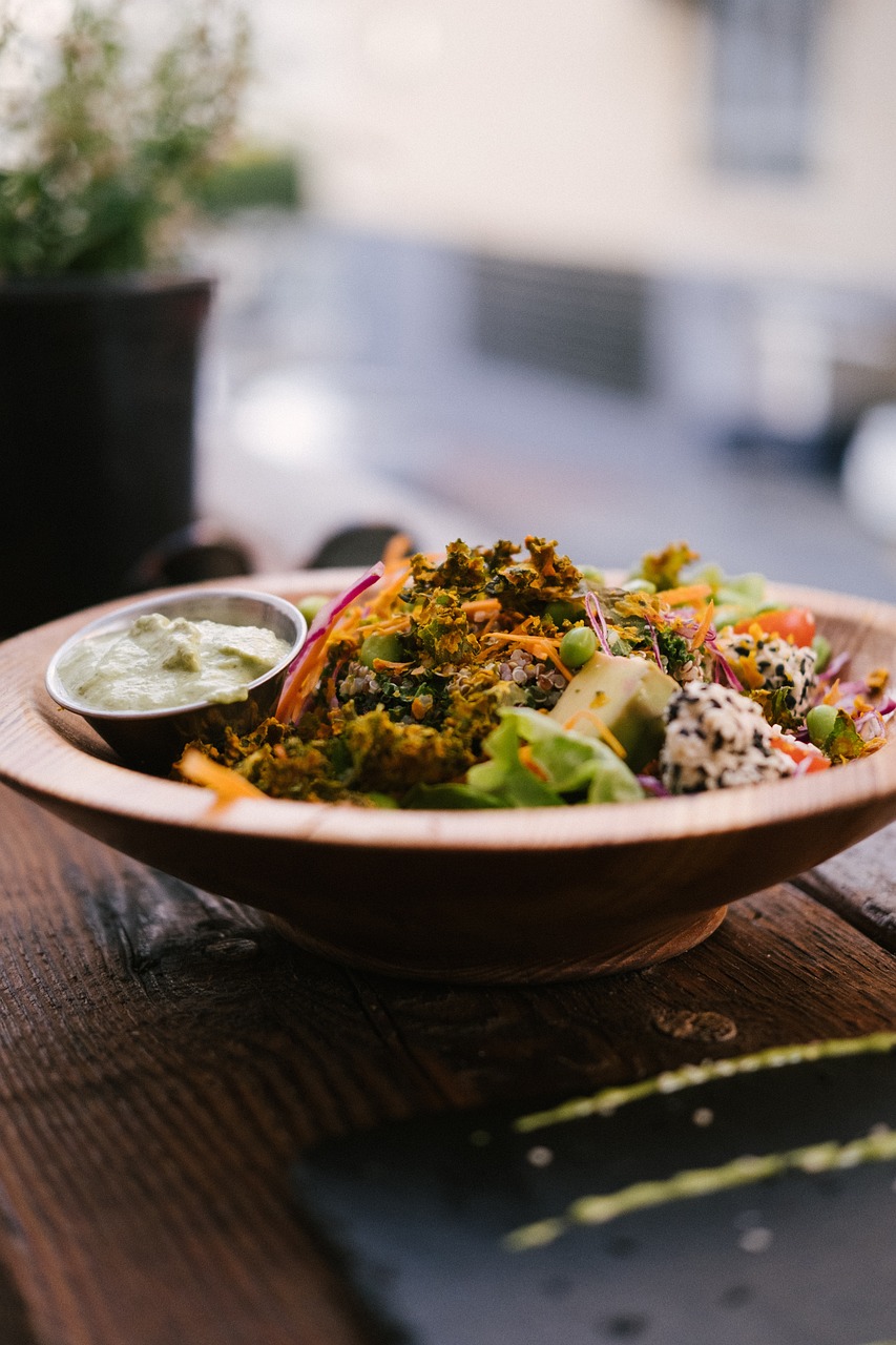 Ignoring Balanced Meal Timing (image credits: pixabay)