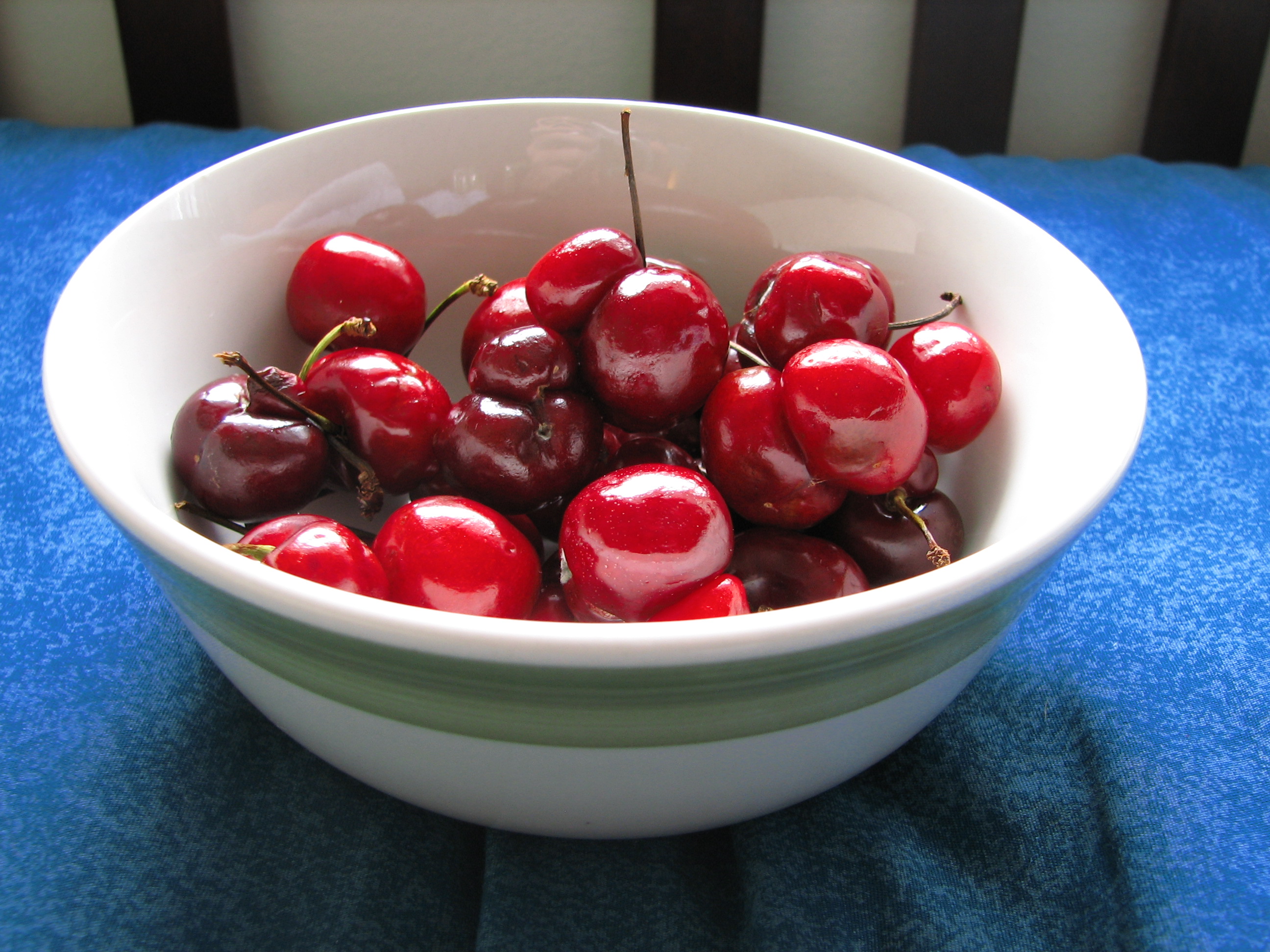 Cherries: Small but Mighty Sweet (image credits: wikimedia)