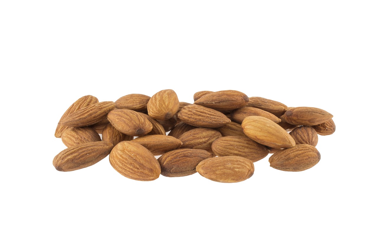 Almonds (image credits: pixabay)