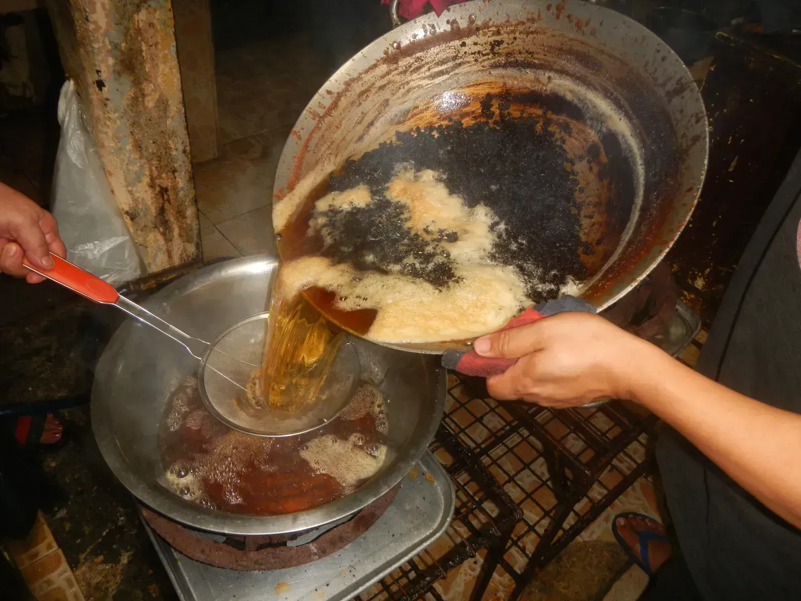 10. Reused Cooking Oil (Image Credits: Wikimedia)