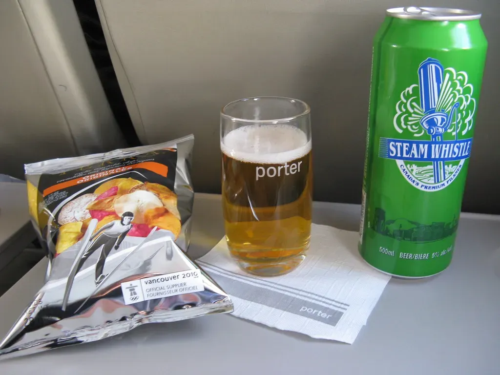 8. Fried and Fast Foods Brought Onboard: The Smell That Sticks to Everyone (Danielle Scott, Flickr, CC BY-SA 2.0)