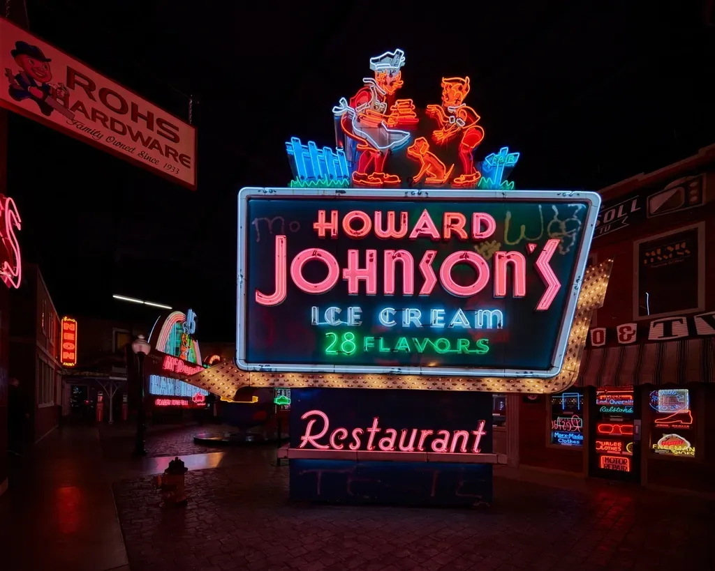 Howard Johnson's: America's First Giant Restaurant Chain (Image Credits: Rawpixel)