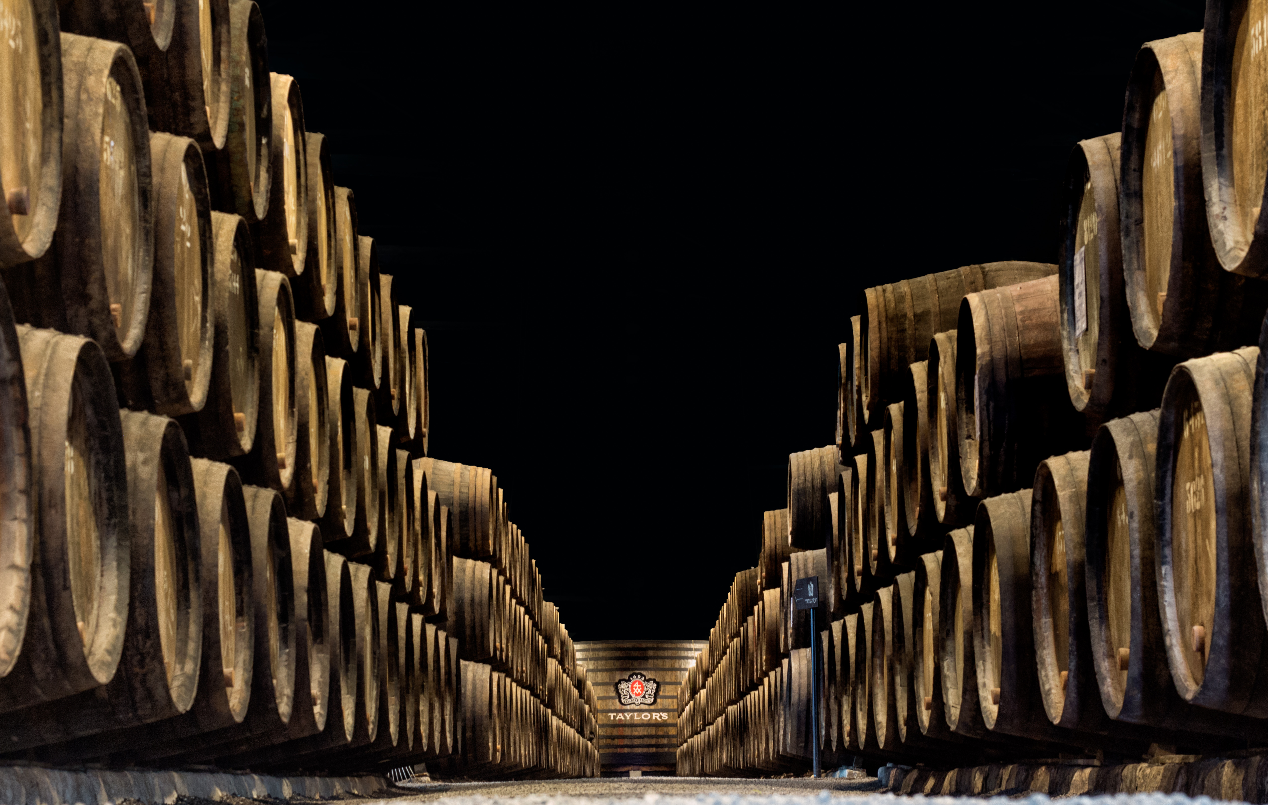 The Impact of Wine on Flavor Complexity (image credits: wikimedia)