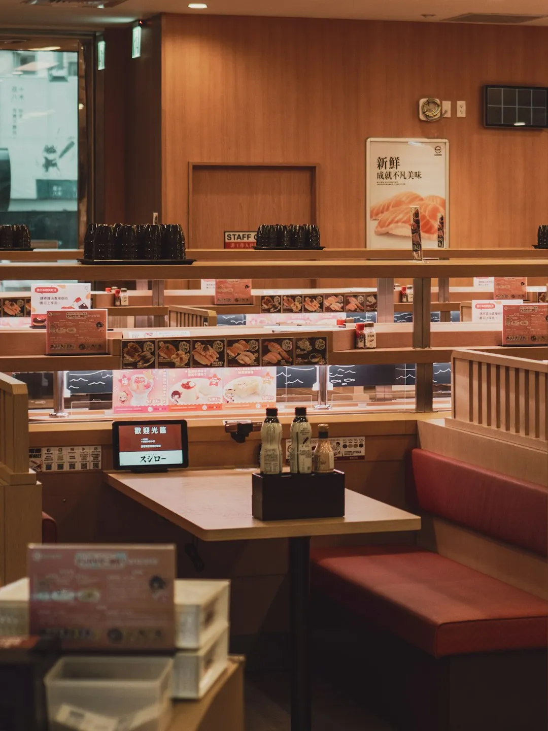 No One Else Is Eating There (Image Credits: Unsplash)