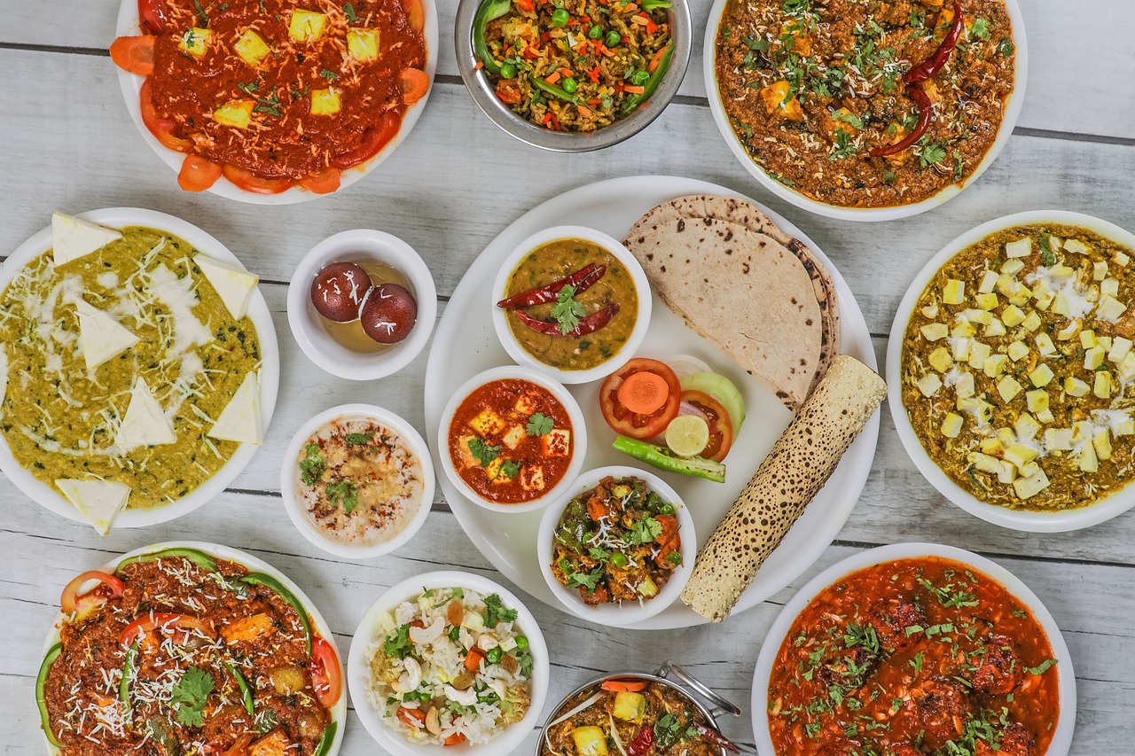 Exploring New Cuisines (image credits: pixabay)