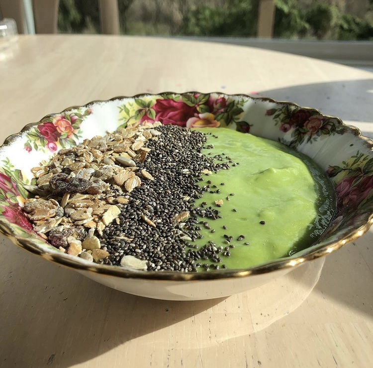 Smoothie Bowls (image credits: wikimedia)
