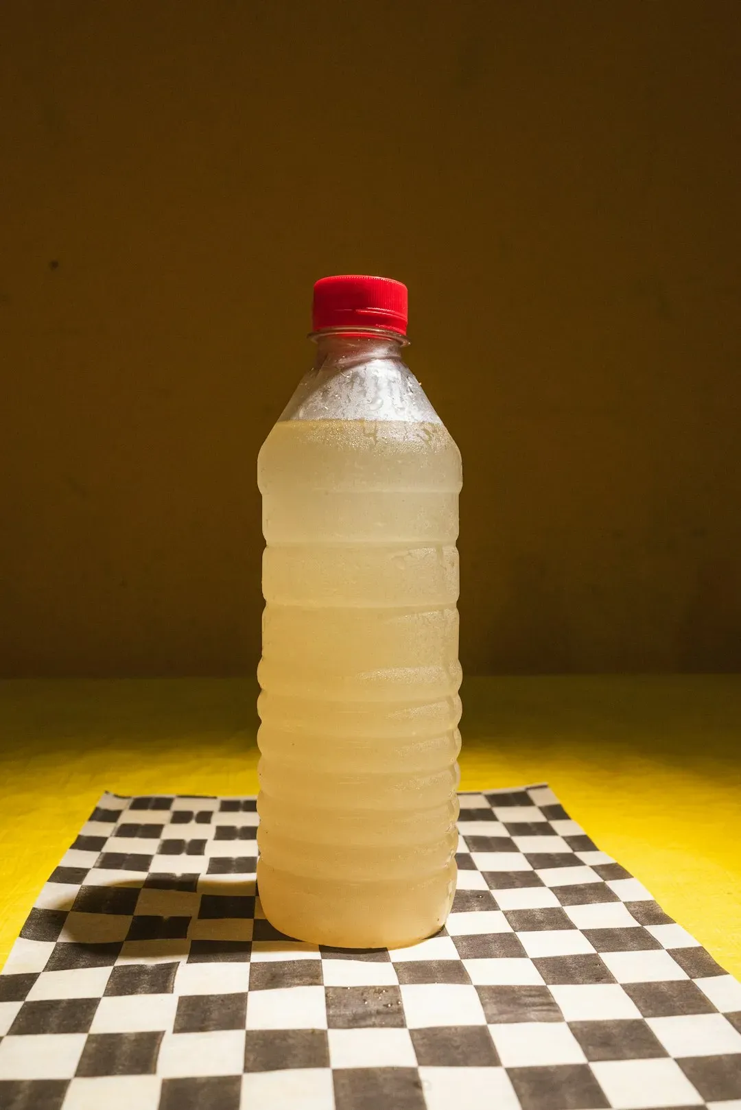 White Vinegar: The Acid That Outlasts Everything (Image Credits: Unsplash)