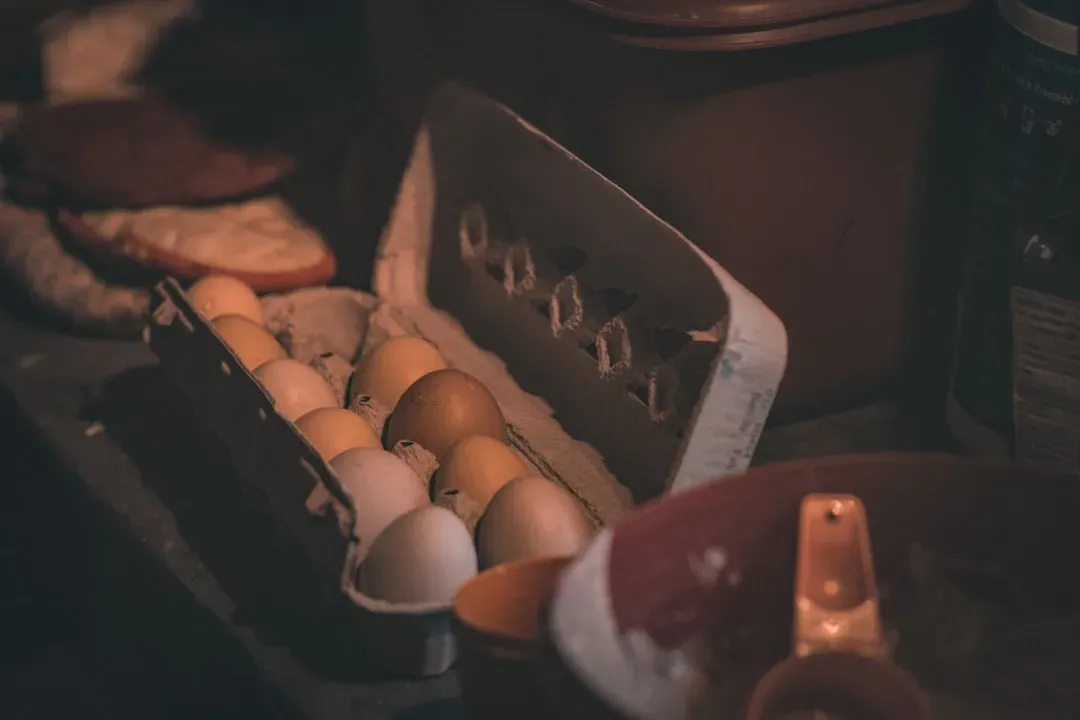 1. The "Cheap" Item That Actually Signals Real Wealth: Eggs (Image Credits: Unsplash)