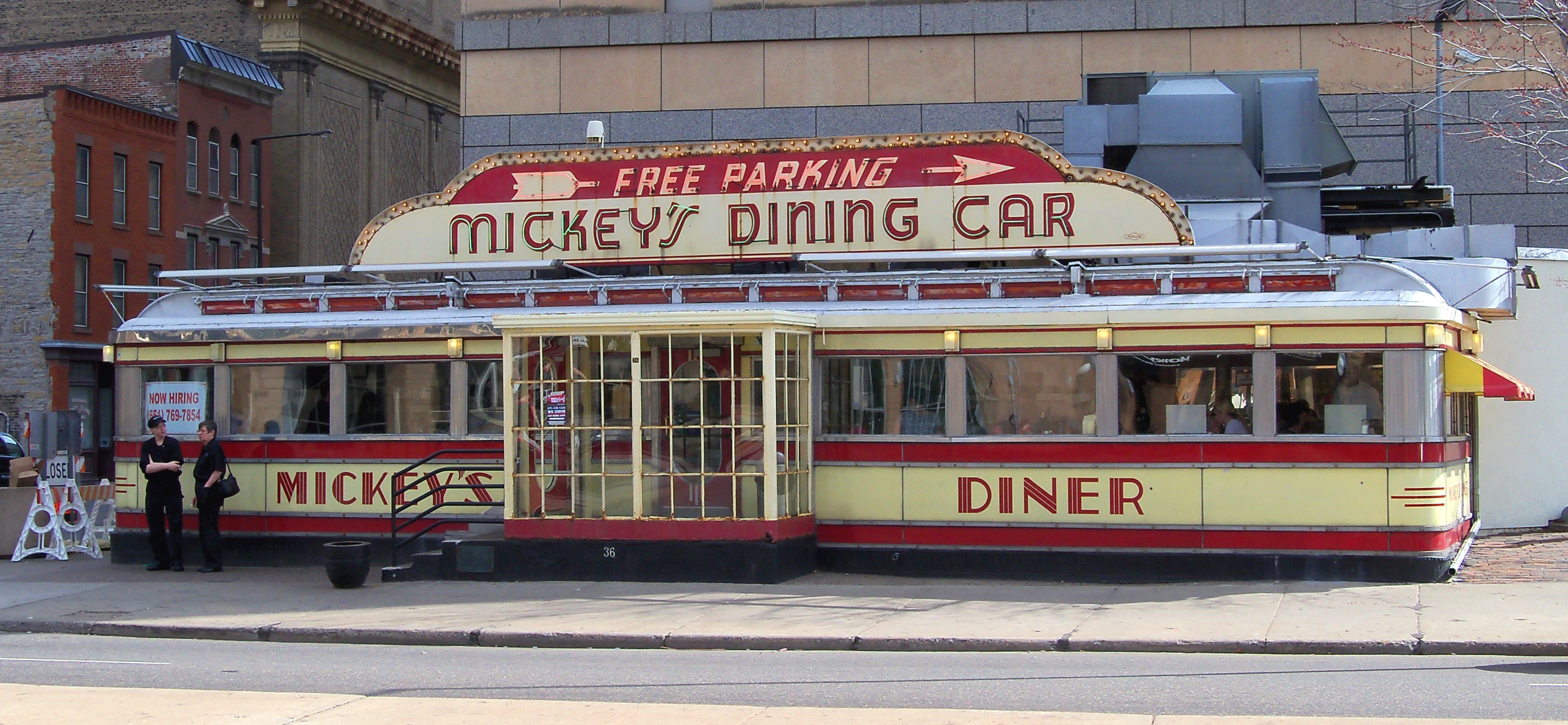 Mickey's Diner - The Art Deco Railroad Legend (Image Credits: Wikimedia)