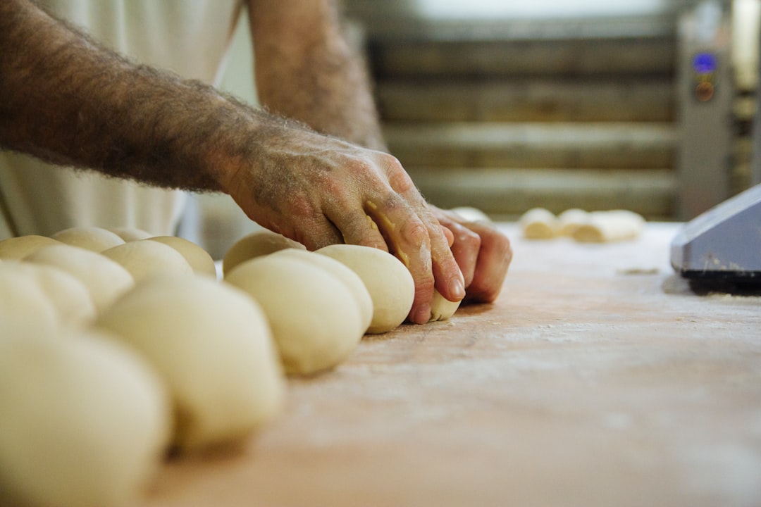The Baking Community: Sharing Solutions and Support (image credits: unsplash)